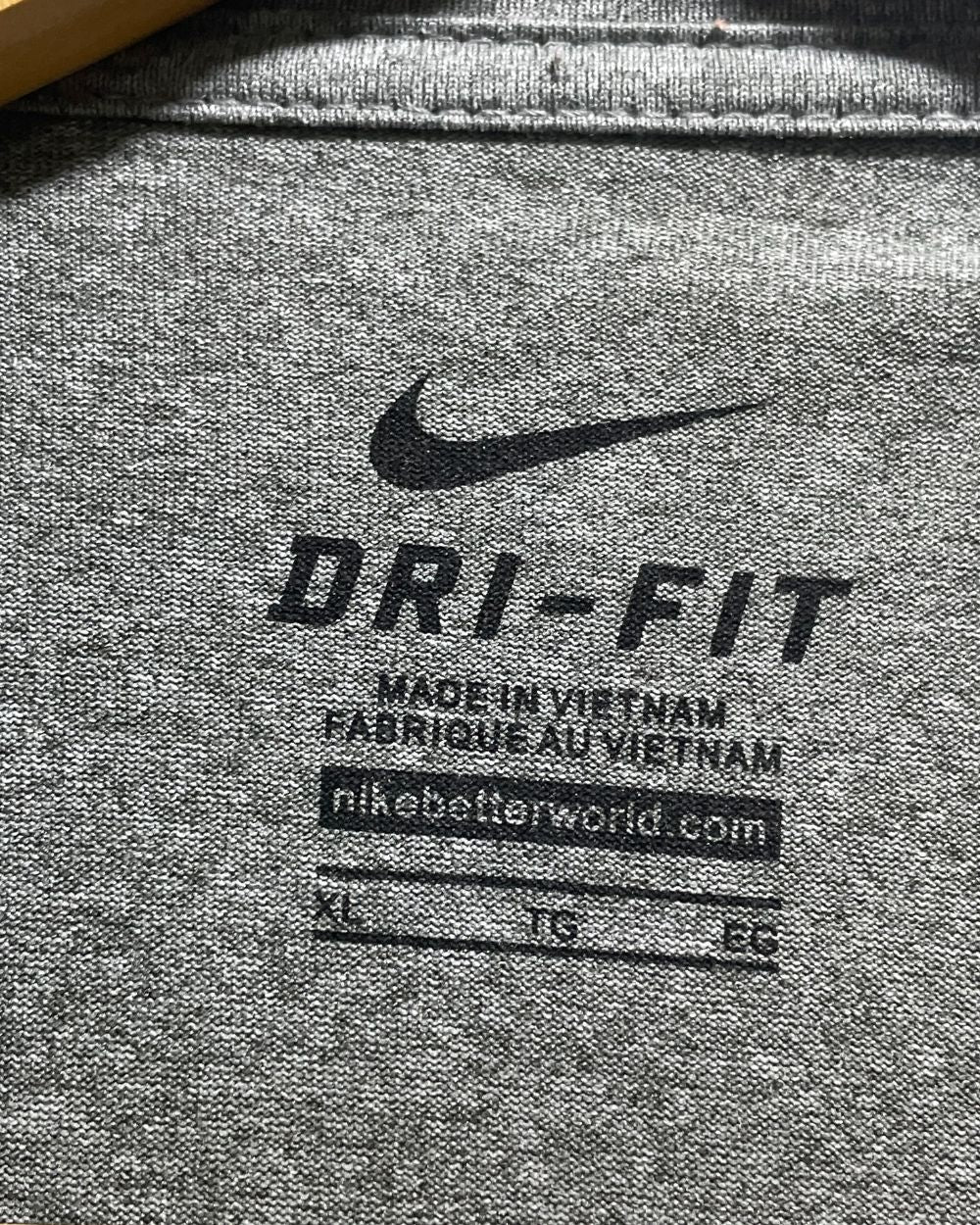 Nike Gray For Men Sports T Shirt M | Preloved Labels