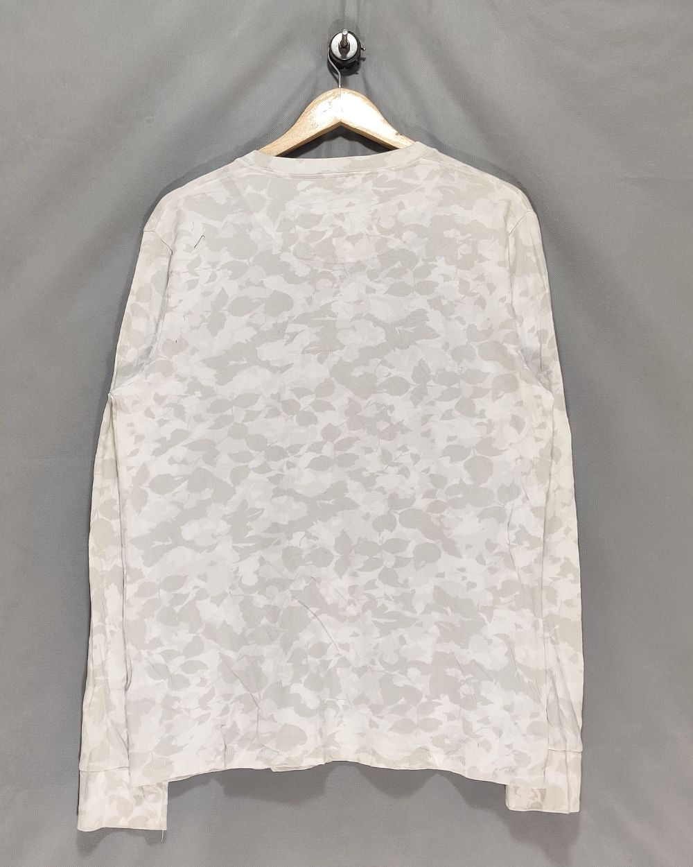 Abercrombie & Fitch White T Shirt For Men Medium