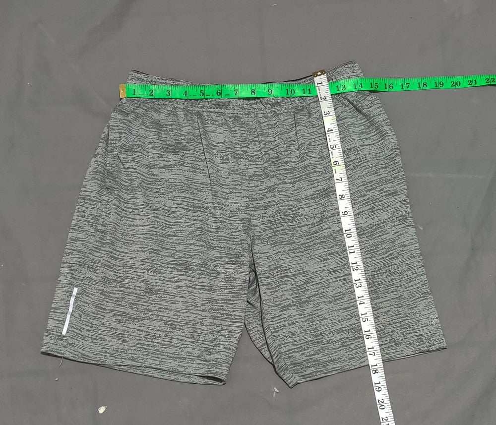 Xersion Men Sport Gray Short