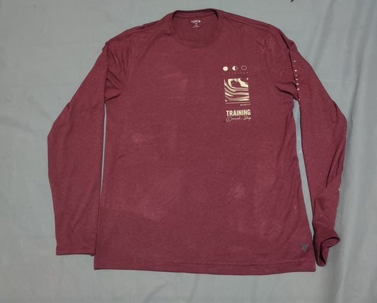 Old Navy Men Sport Maroon T Shirt