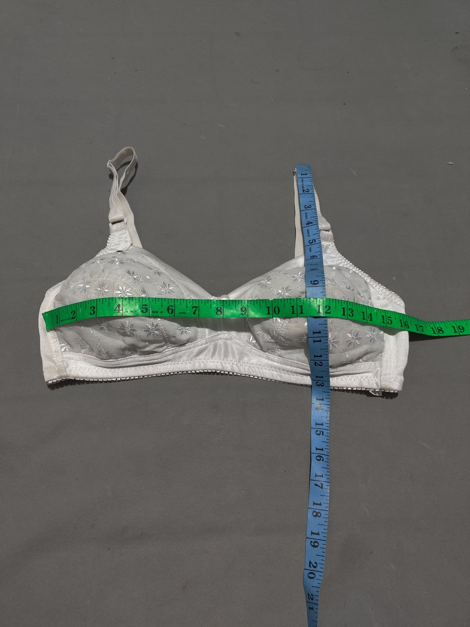 Lacy Women White Sport Bra