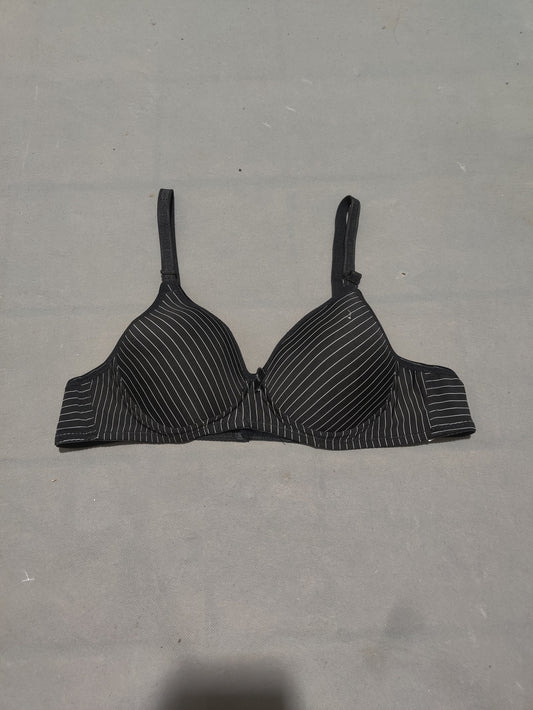 Preloved Women Black Sport Bra