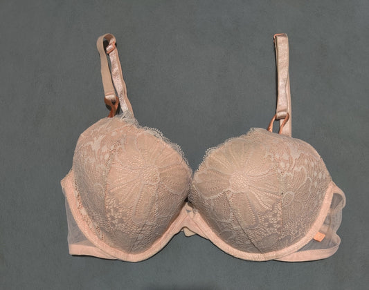 Victoria's Secret Women Cream Sport Bra