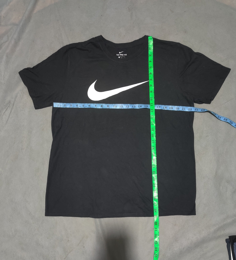Nike Men Cotton Black T Shirt – Preloved Labels (view 4)