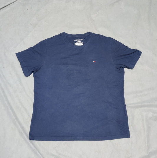 Tommy Hilfiger Men Blue Cotton T Shirt M