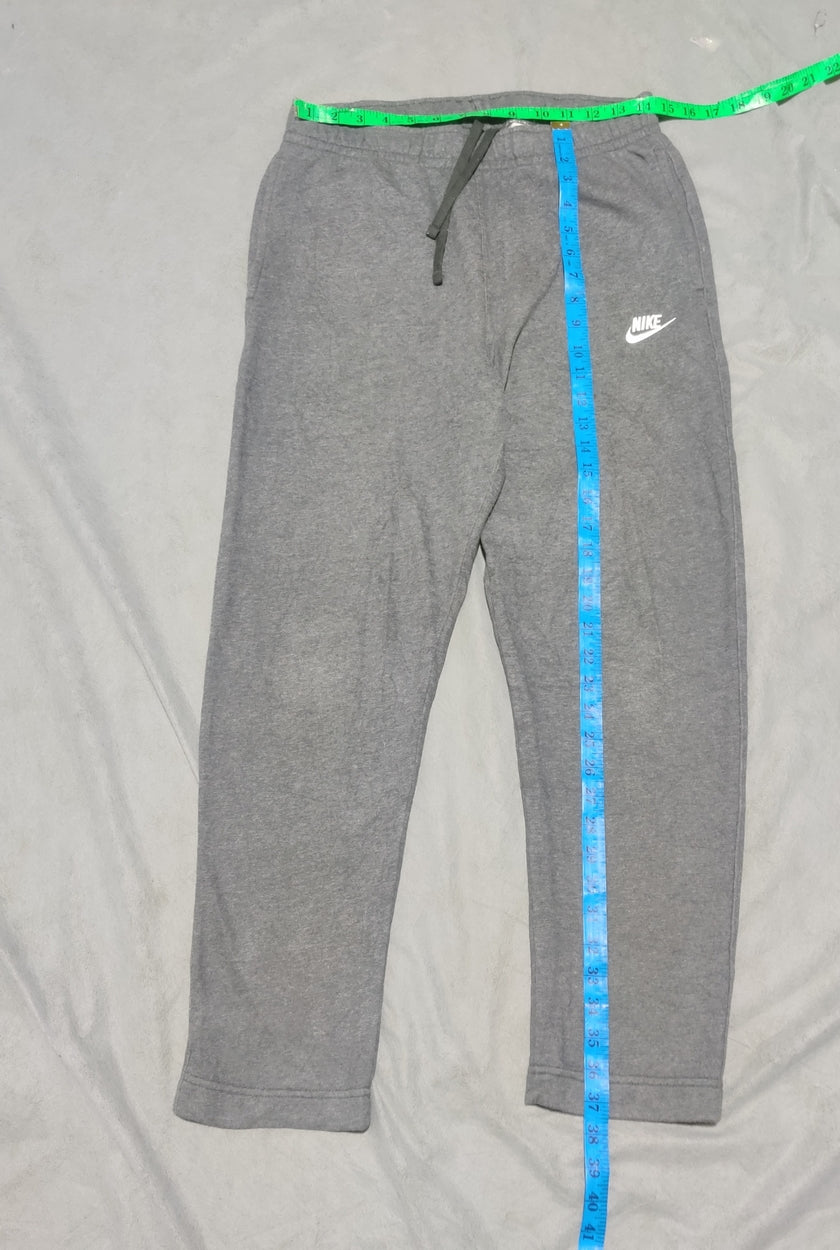 Nike Men Cotton Gray Trouser M