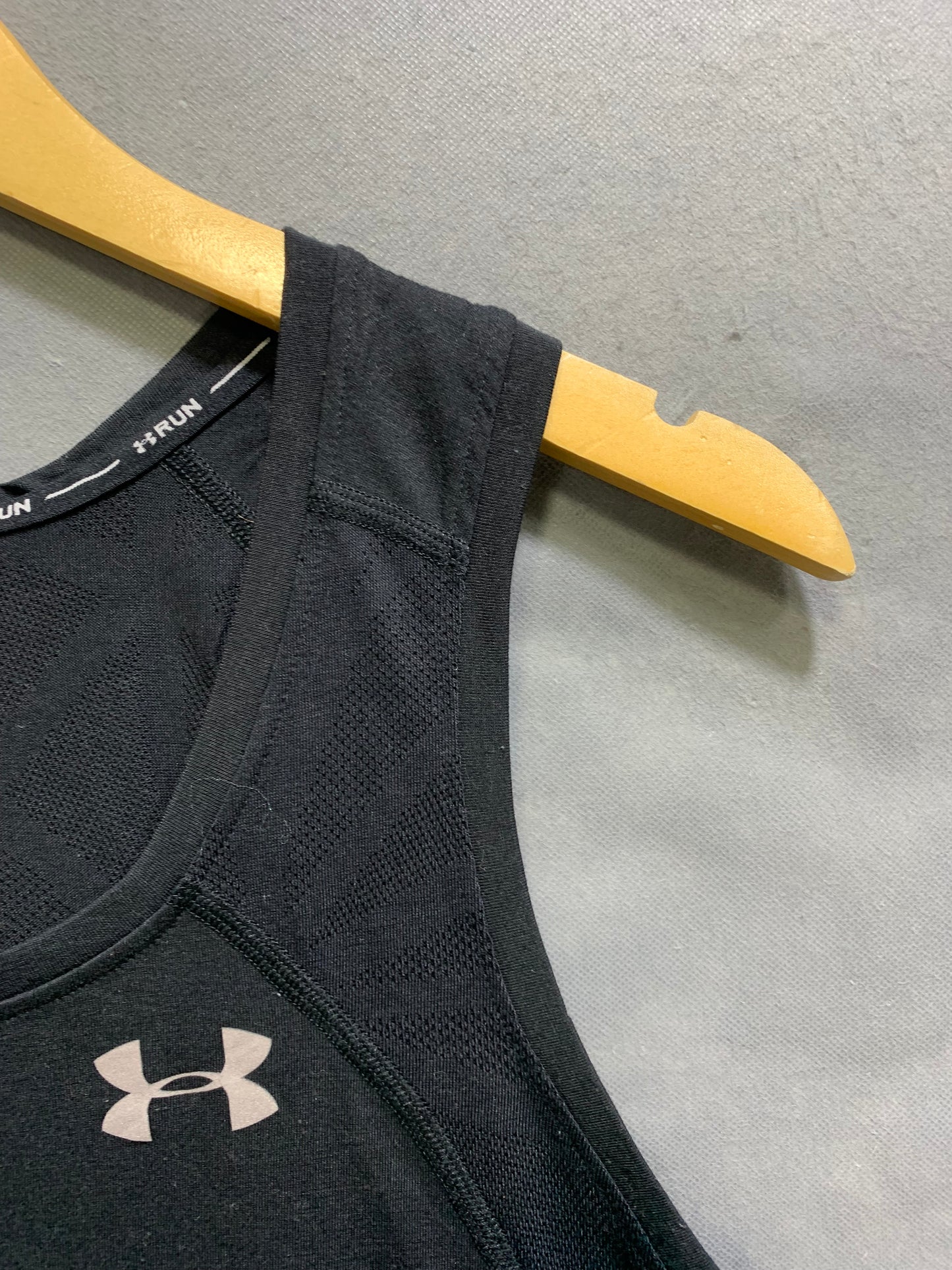 Under Armour Black Sports For Women Vest T Shirt X Large
