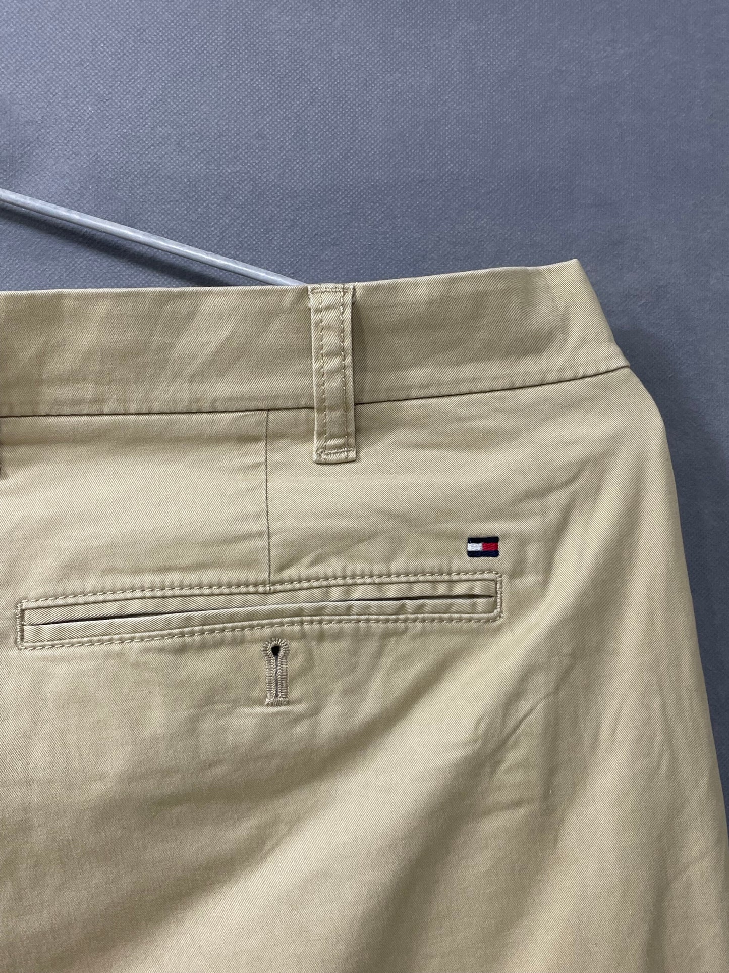 Tommy Hilfiger Cream Cotton Golf Pant For Men X Large
