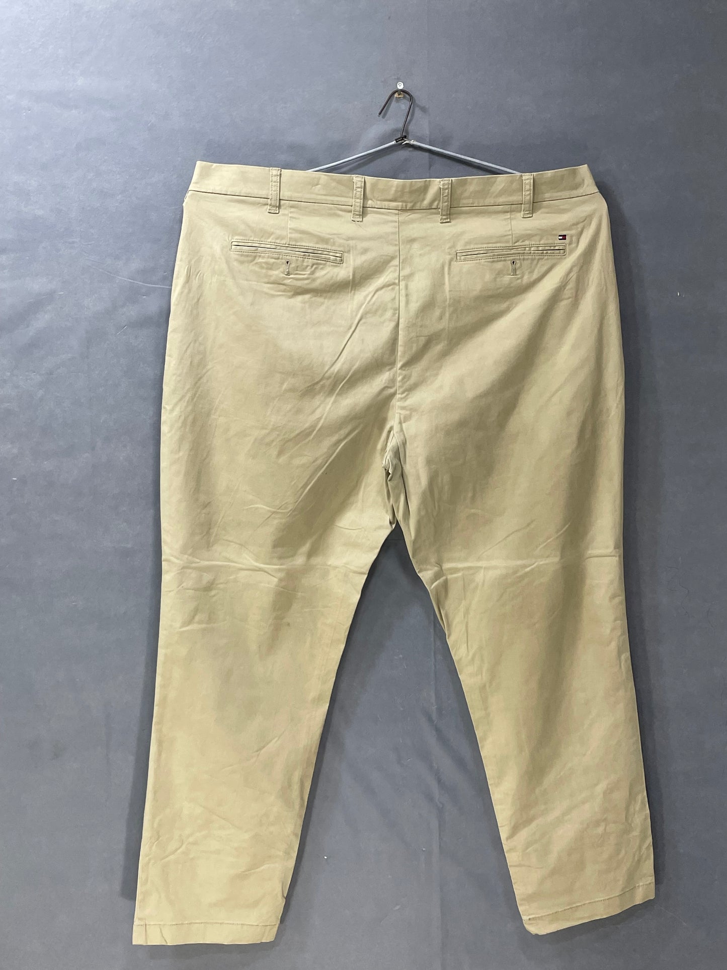 Tommy Hilfiger Cream Cotton Golf Pant For Men X Large
