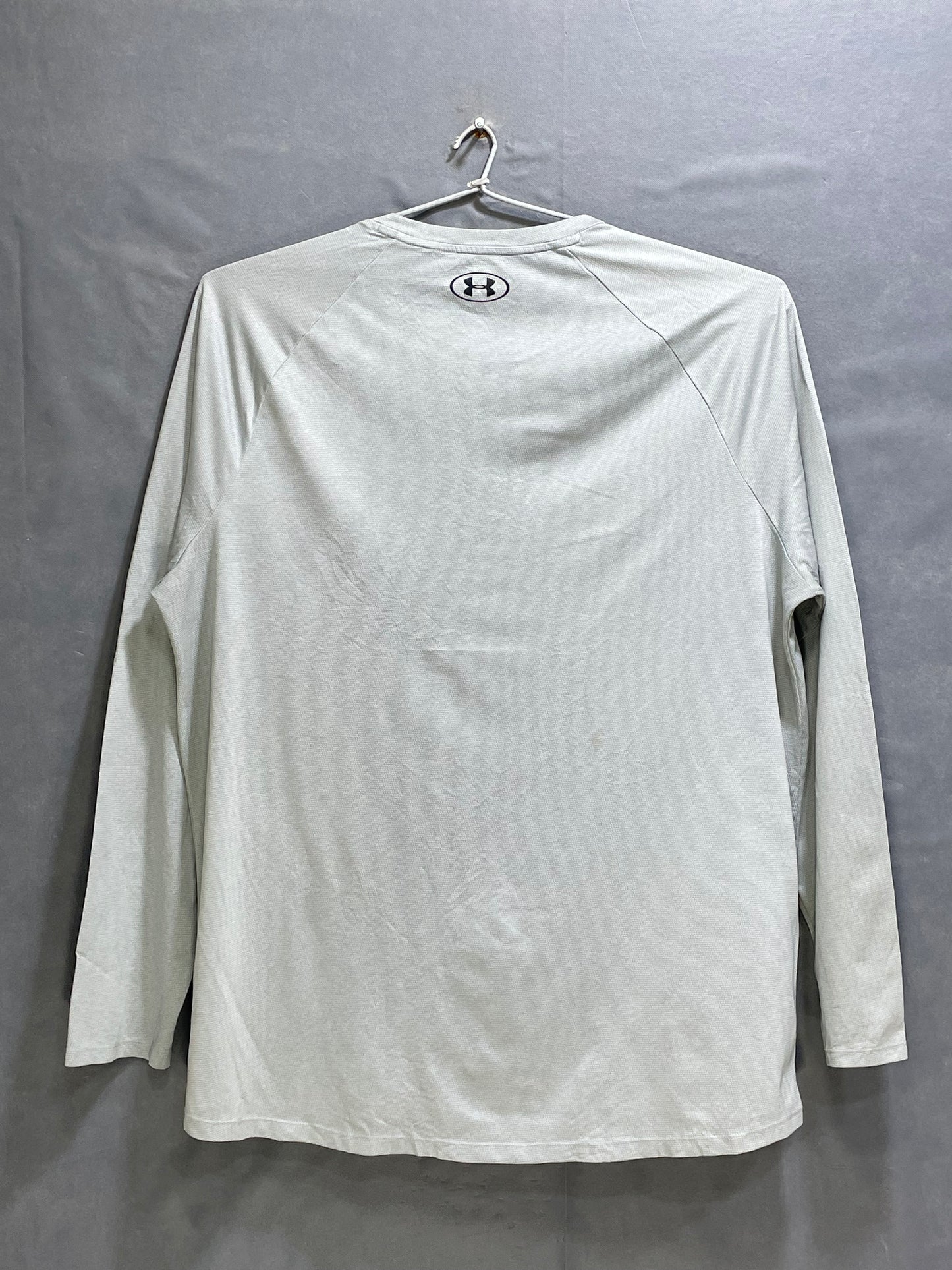 Under Armour Gray Sports For Men T Shirt L