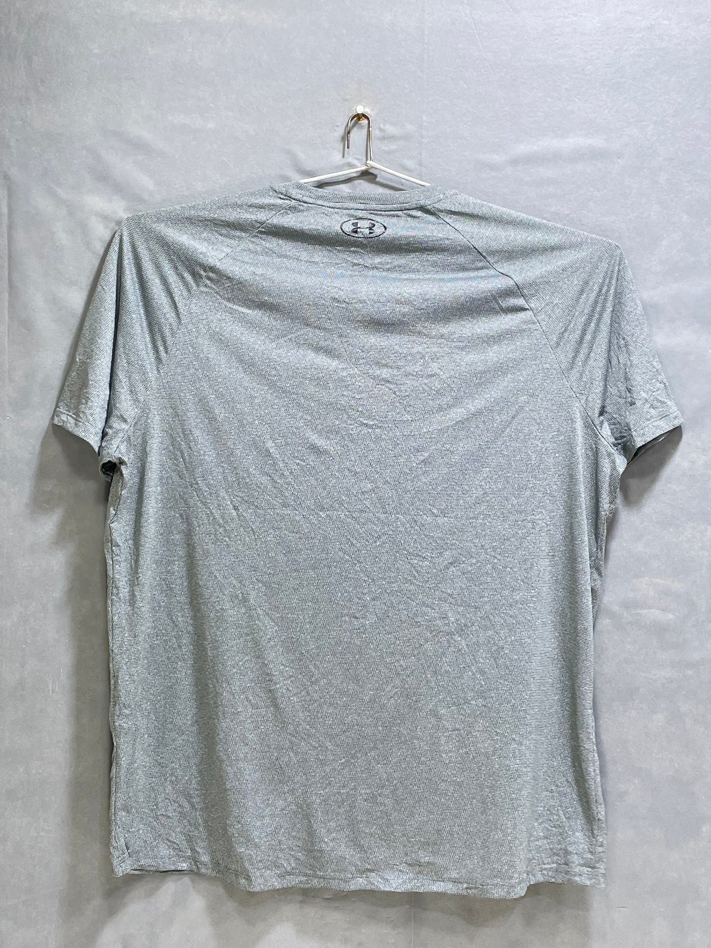 Under Armour Gray Sports For Men T Shirt XL