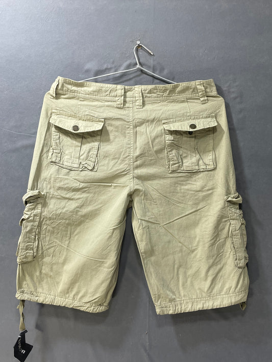 Preloved Labels Cream Cotton Short For Men L