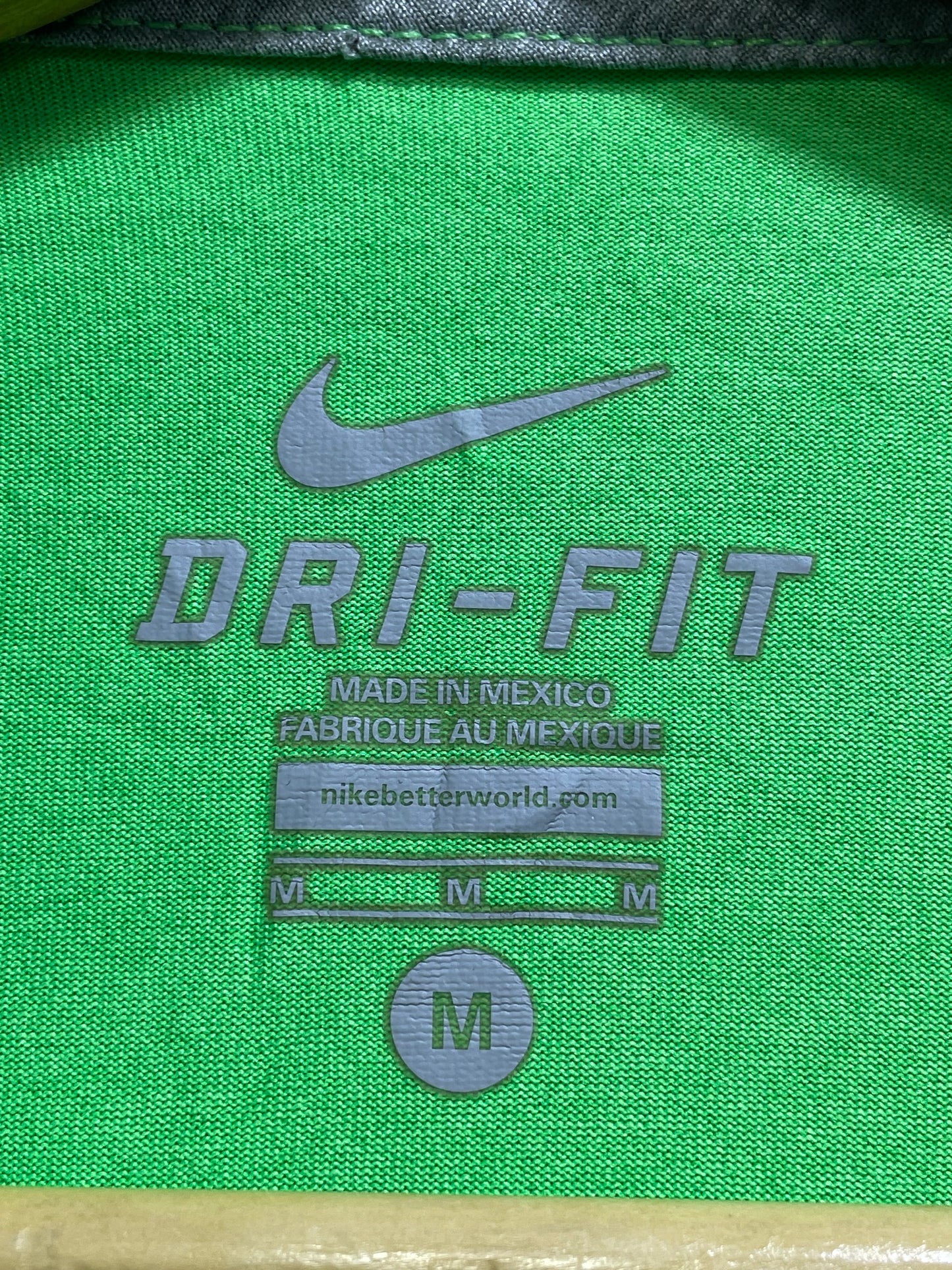 Nike Dri Fit Green Sports For Men Vest T Shirt Medium