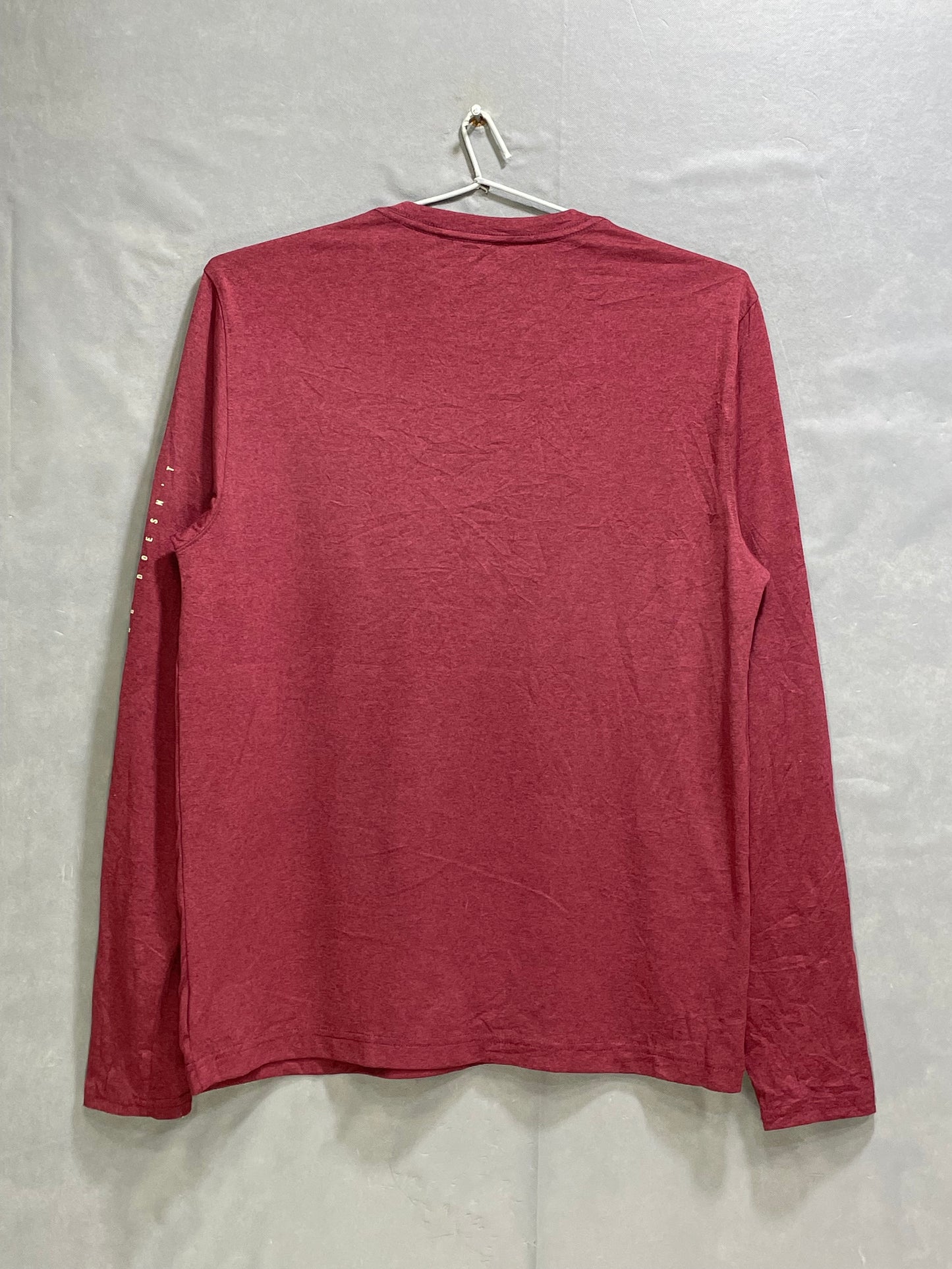 Old Navy Maroon Sports For Men T Shirt Medium