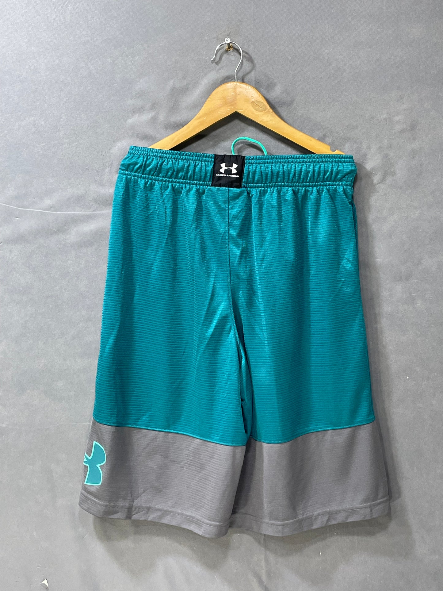 Under Armour Green Sports Short For Men S