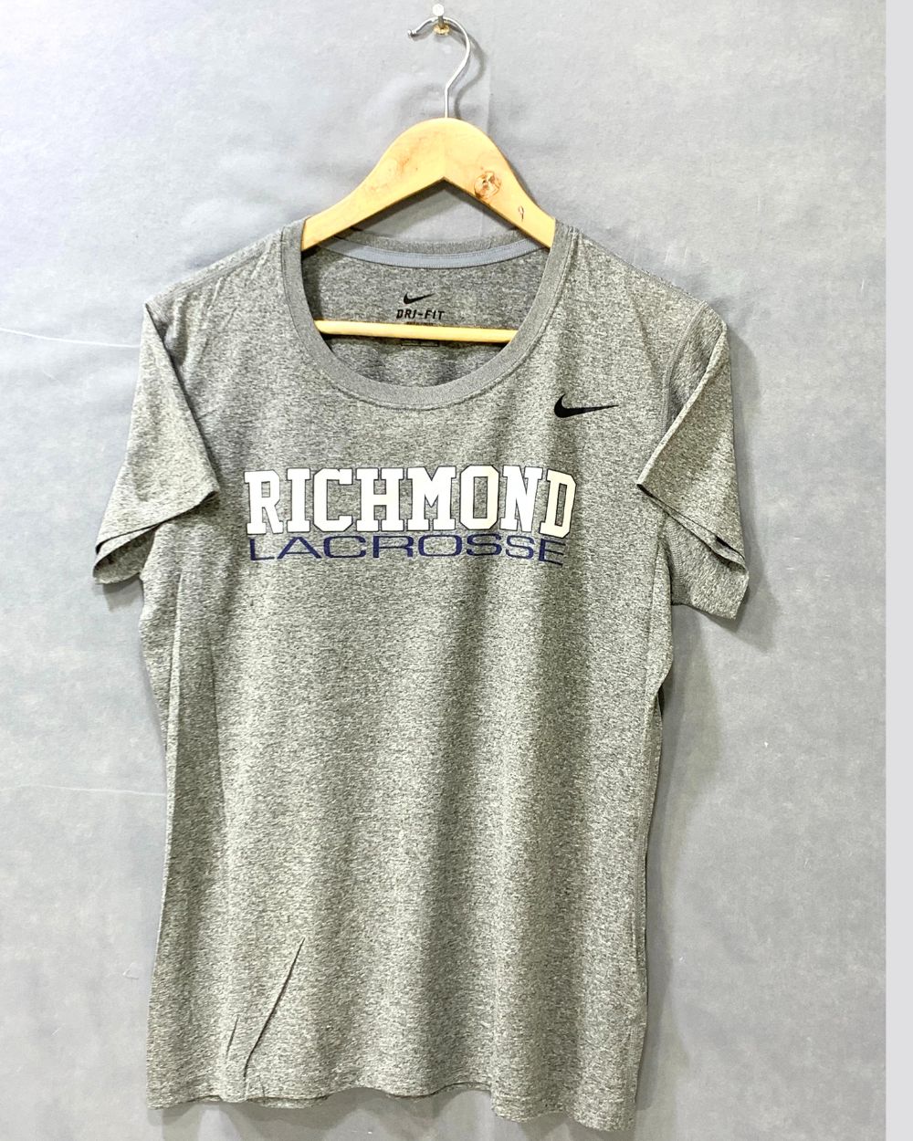 Nike Dri Fit Gray Sports For Women T Shirt L