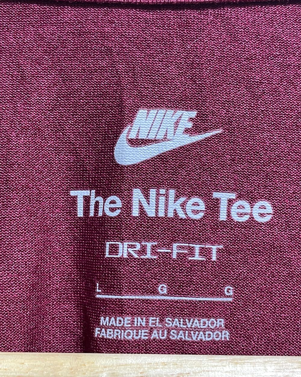 Nike Maroon For Men Sports T Shirt Large | Preloved Labels