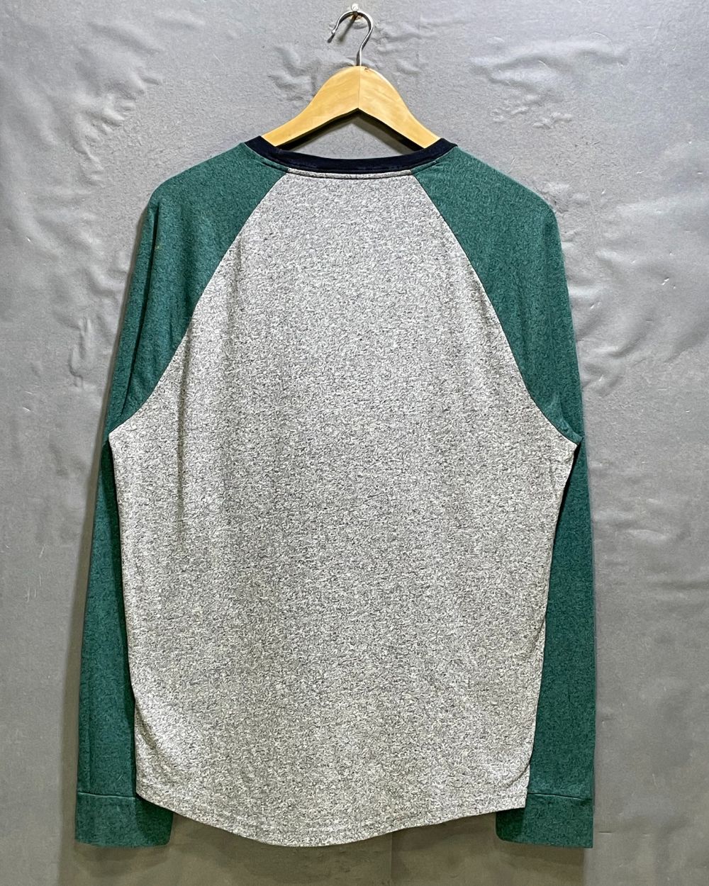 Hollister Gray T Shirt For Men Large | Preloved Labels