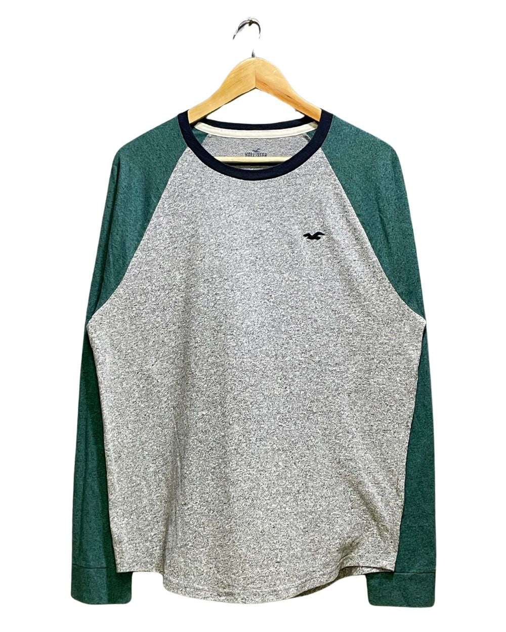 Hollister Gray T Shirt For Men Large | Preloved Labels