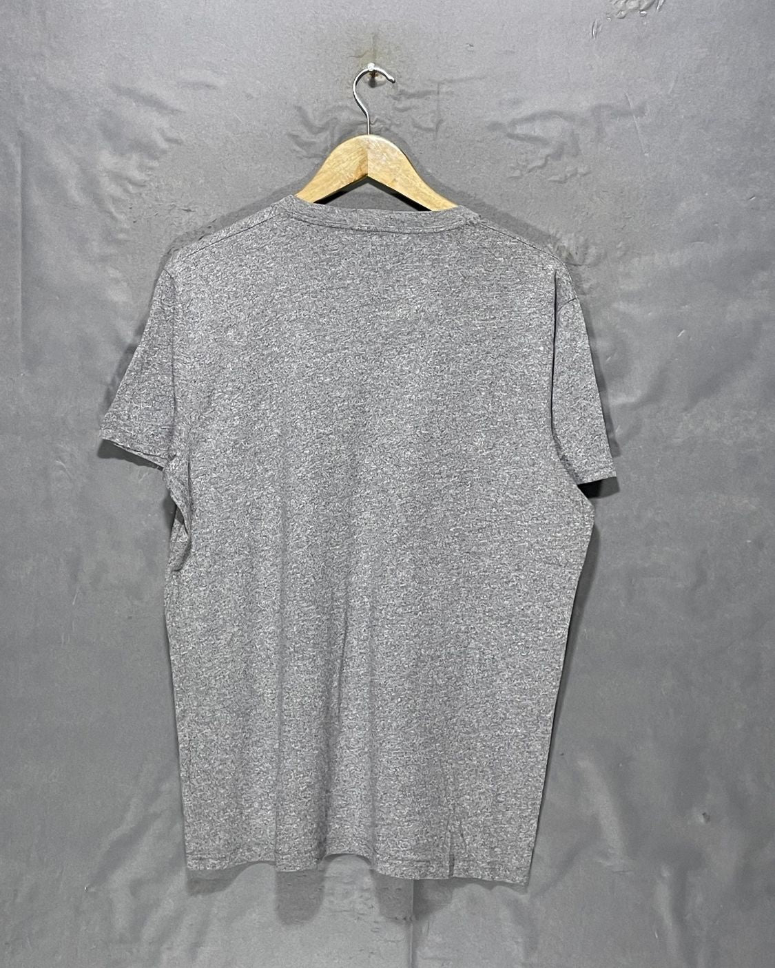 Hollister Gray T Shirt For Men L