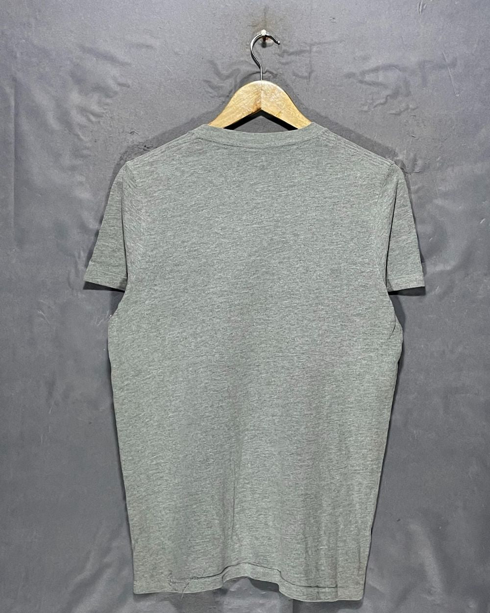 Hollister Gray T Shirt For Men Small