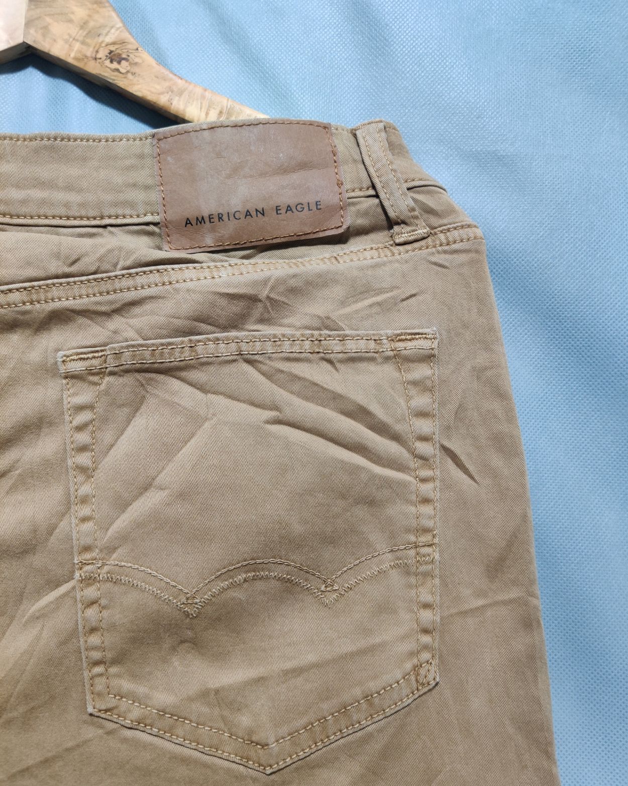 American Eagle Khaki Jeans For Men M