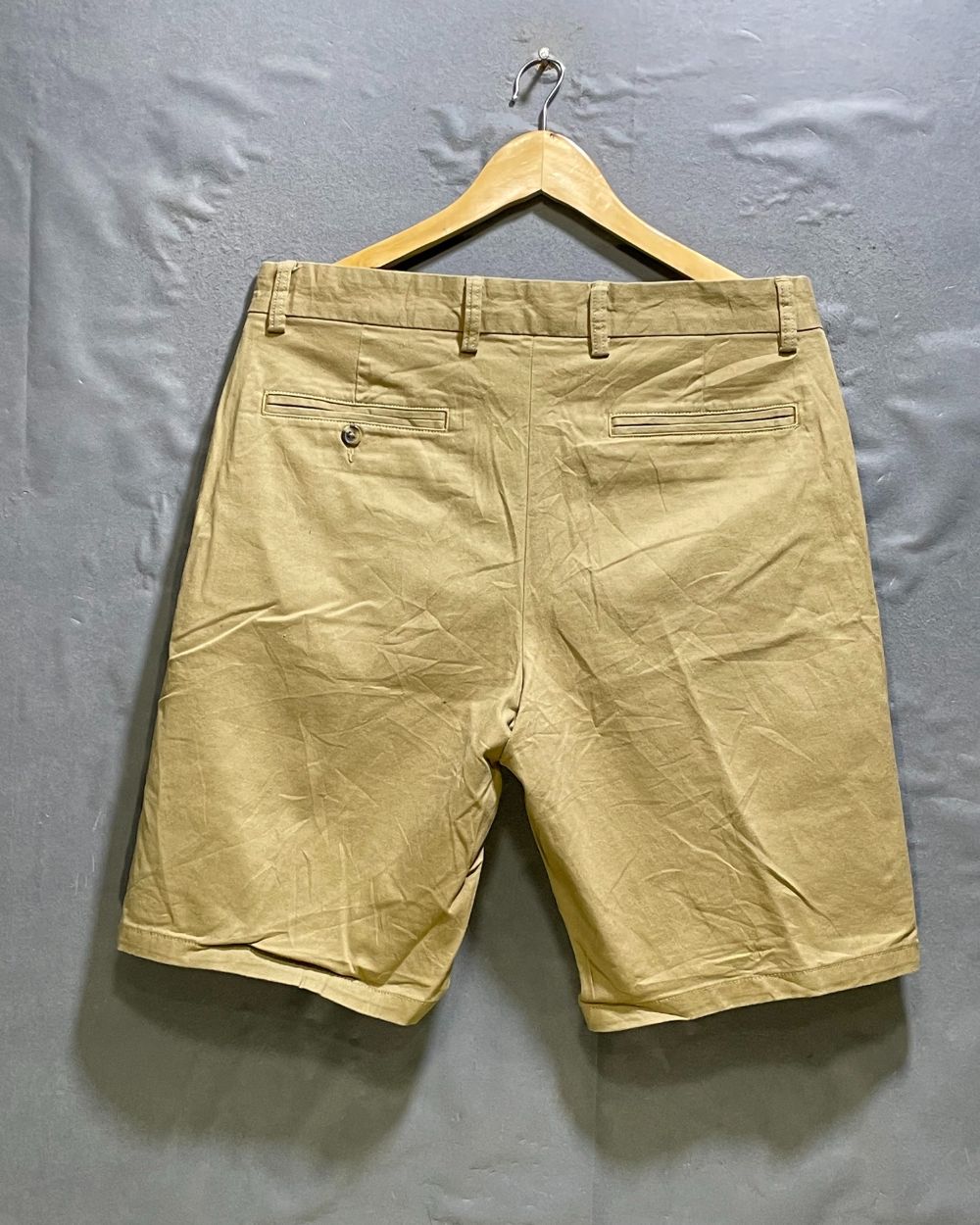 Old Navy Khaki Cotton Short For Men M | Preloved Labels