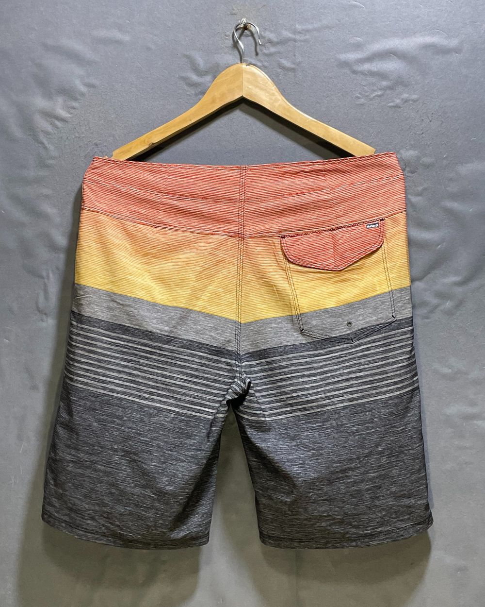 Hurley Gray Parachute Short For Men M | Preloved Labels