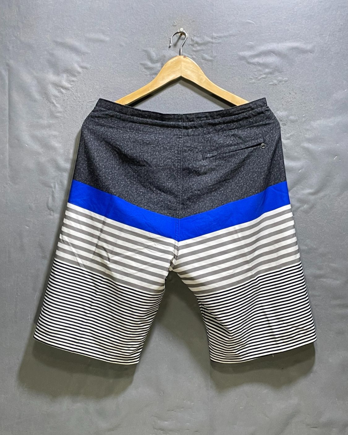 Old Navy Blue Cotton Short For Men M | Preloved Labels