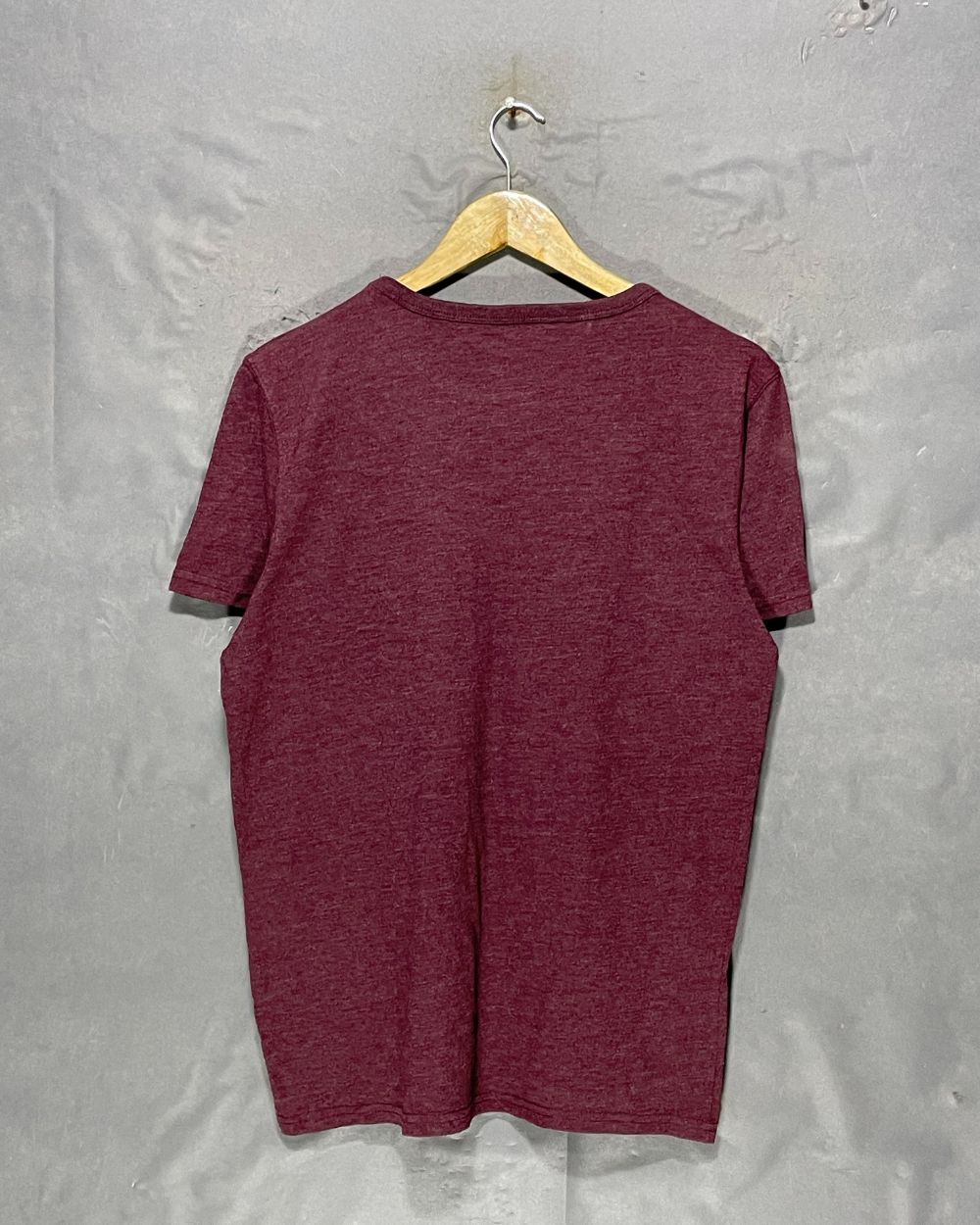 American Eagle Maroon T Shirt For Men M