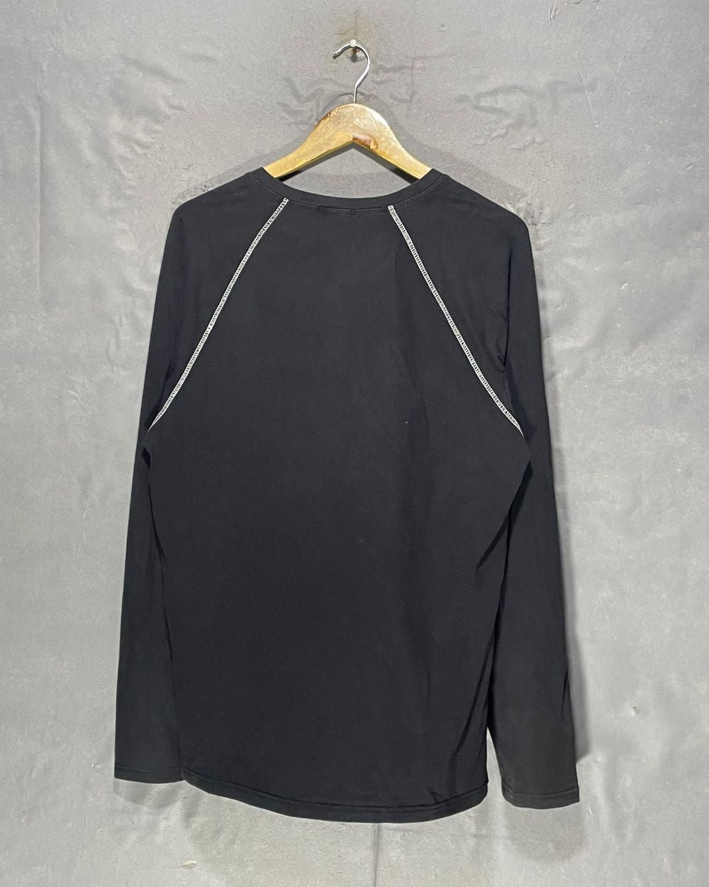 Guess Maroon T Shirt For Men L