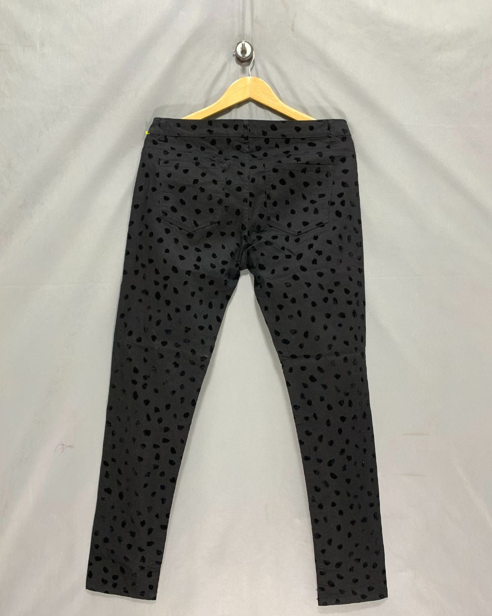 H&M Black Jeans For Women M