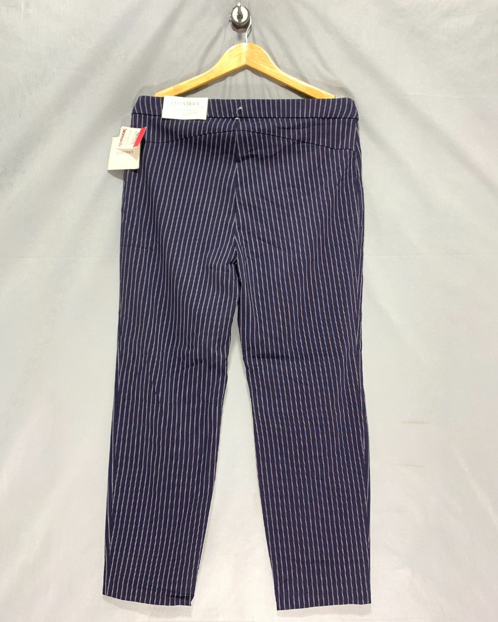 Ellen Tracy Blue Jeans For Women L