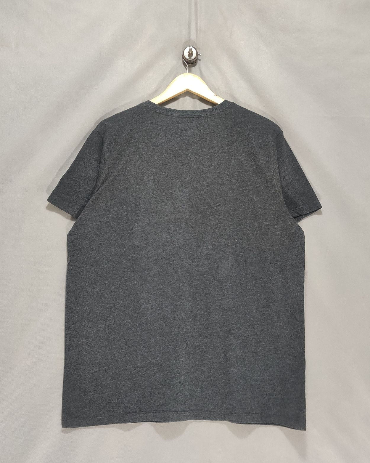 Place Gray T Shirt For Men Large