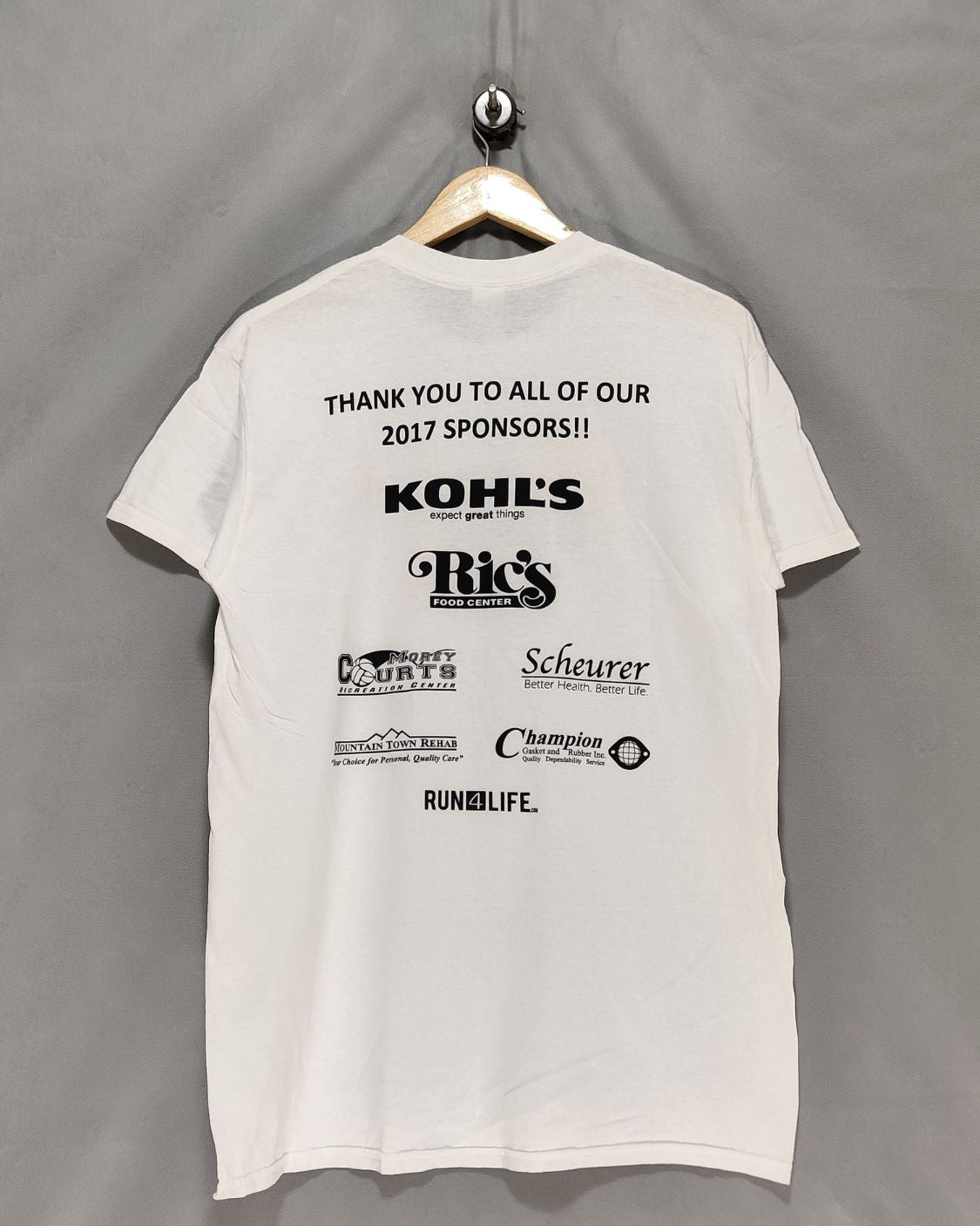 Gildan White T Shirt For Men M