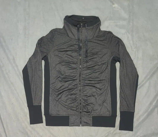 Lululemon Women Gray 2 in 1 Jacket – Preloved Labels (view 2)