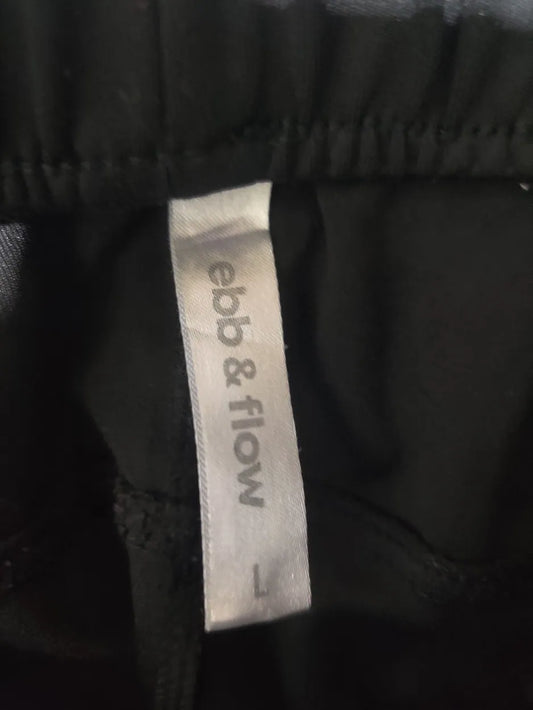 Ebb & Flow Women Black Sport Trouser - Preloved Ladies Trousers Pakistan - Summer Polyester - Size 30 to 32 - Photo 2