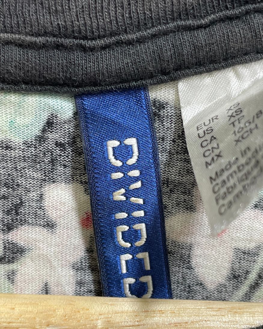 H&M Black Sport For Women T Shirt S - Preloved Labels