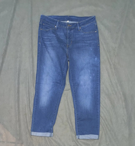 Levi's Women Blue Jeans M – Preloved Labels (view 2)