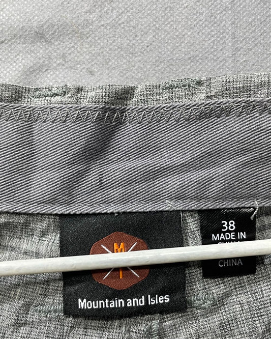 Mountain And Isles Gray Polyester Short For Men L - Preloved Labels