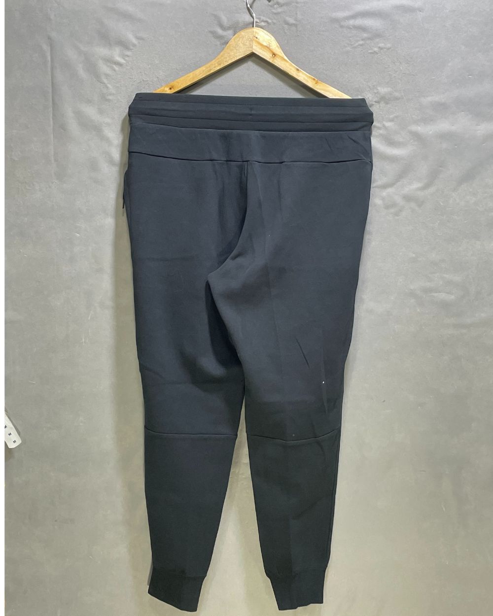Nike Black Polyester Winter Trouser For Men Small - Preloved Labels