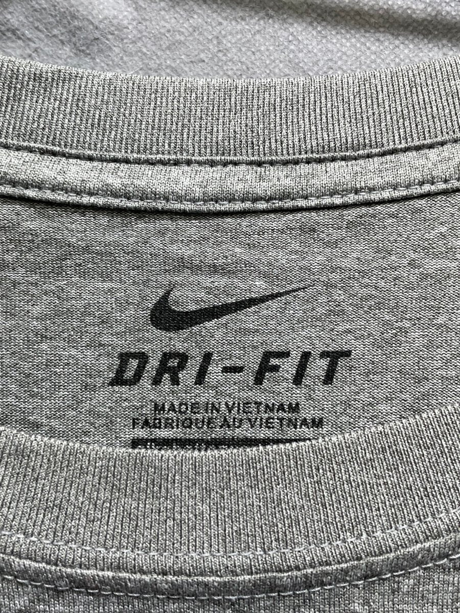 Nike Dri Fit Gray For Men Sports T Shirt S - Preloved Labels