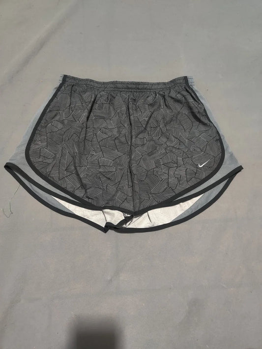 Nike Dri Fit Women Gray Sport Short – Preloved Labels (view 2)