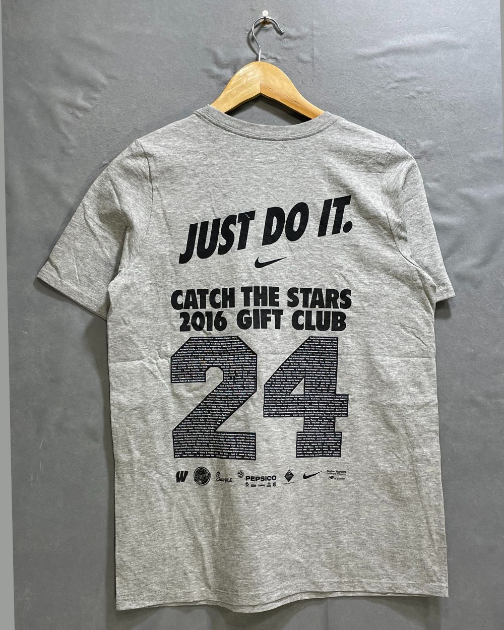 Nike Grey Cotton For Women T Shirt L - Preloved Labels