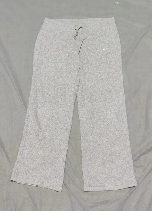 Nike Men Cotton Gray Trouser M – Preloved Labels (view 2)