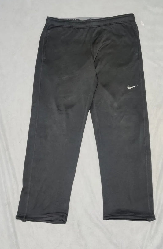 Nike Men Sport Black Trouser S – Preloved Labels (view 2)