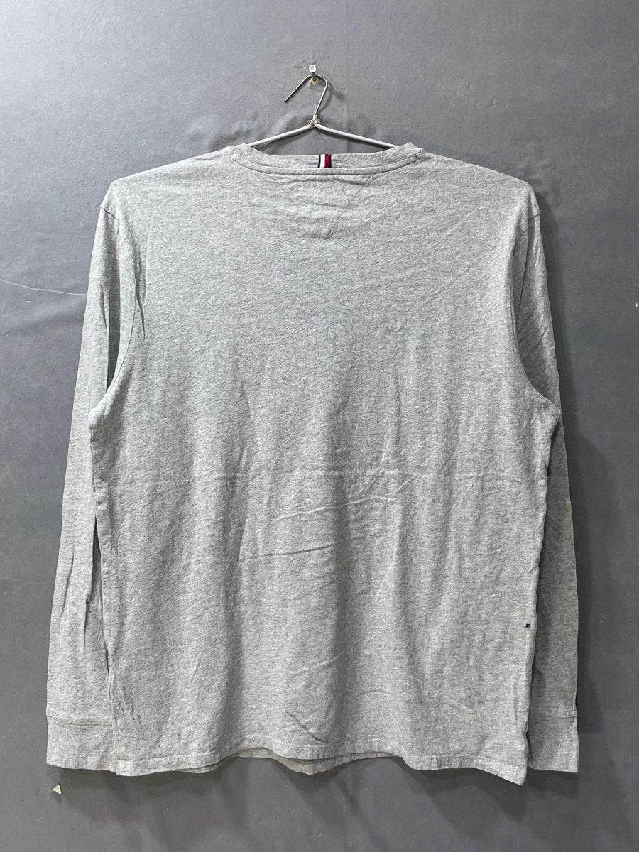 Tommy Hilfiger Gray Cotton T Shirt For Men XL - Preloved Labels
