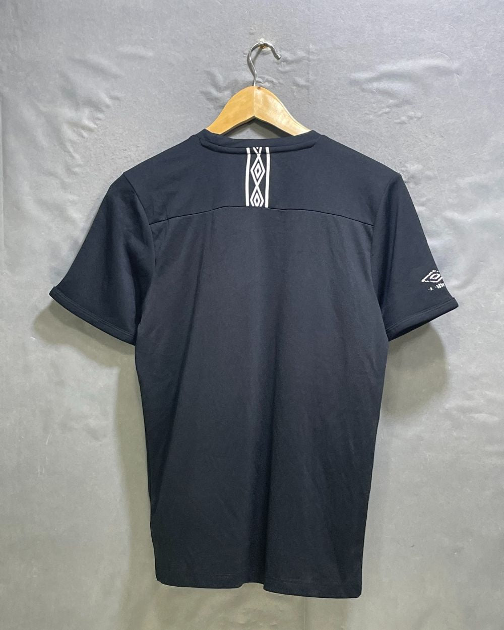 Umbro Black Sport For Women T Shirt L - Preloved Labels