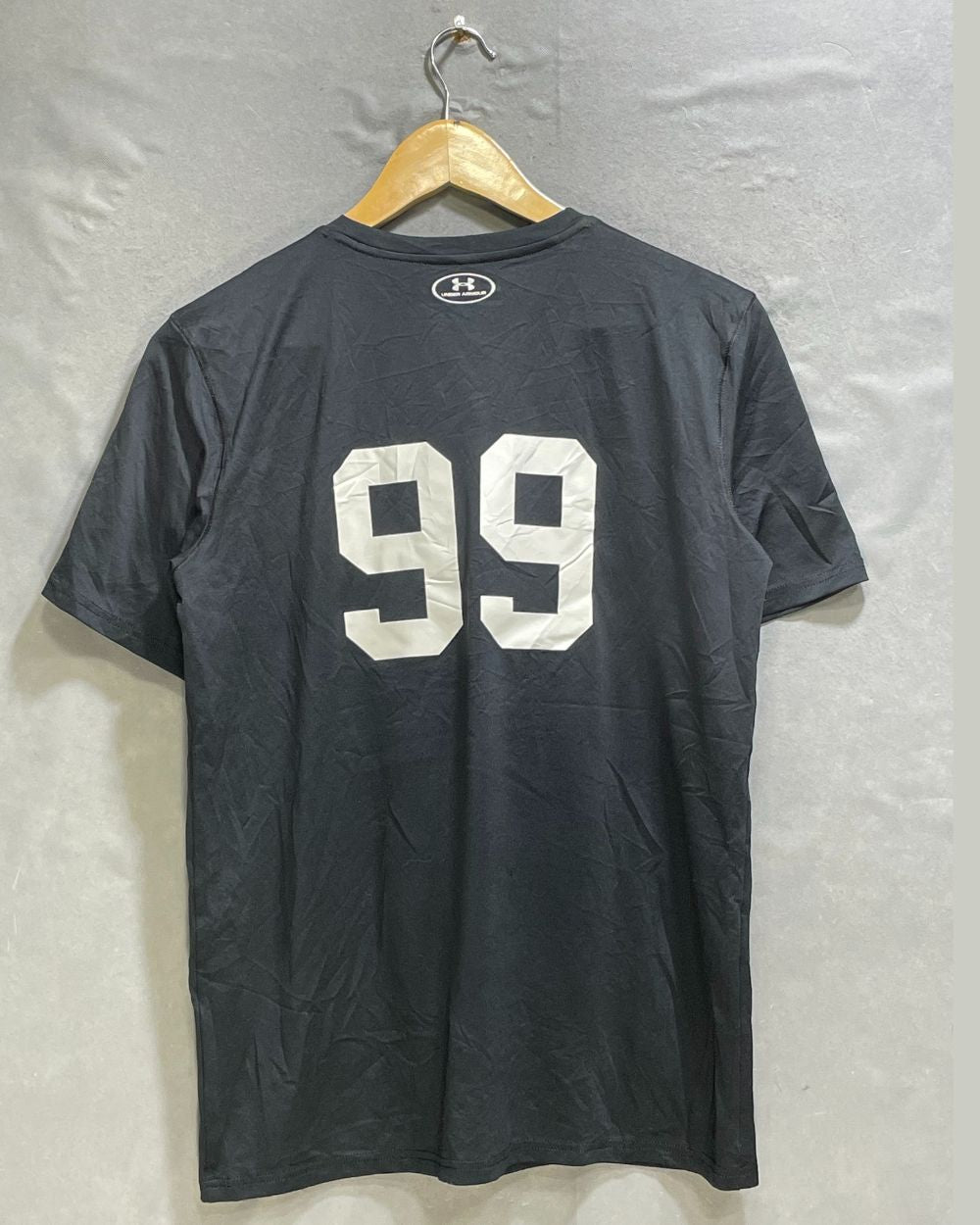 Under Armour Black Sport For Women T Shirt M - Preloved Labels