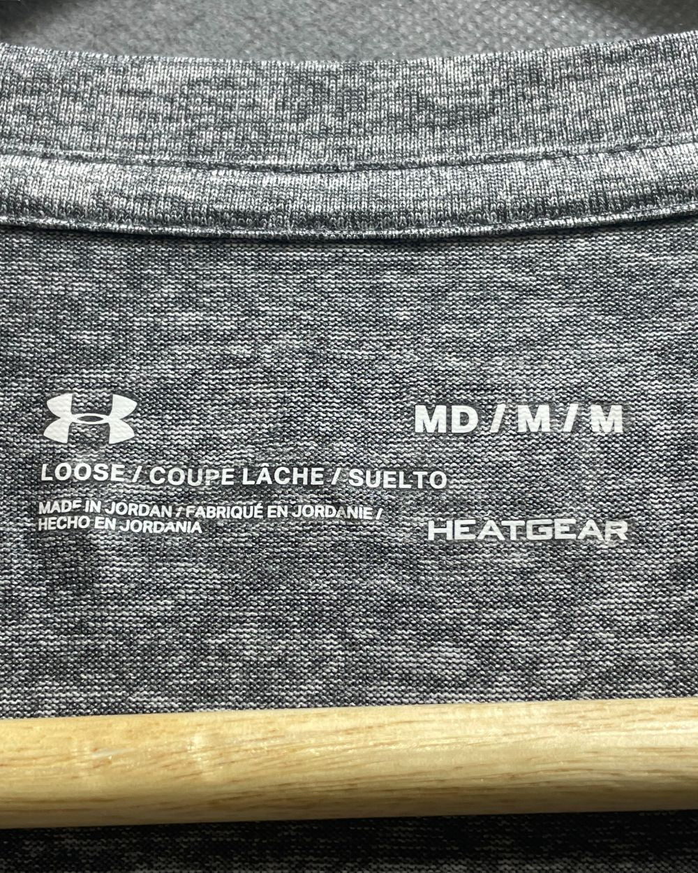 Under Armour Grey Polyester JerseySport For Women T Shirt Medium - Preloved Labels